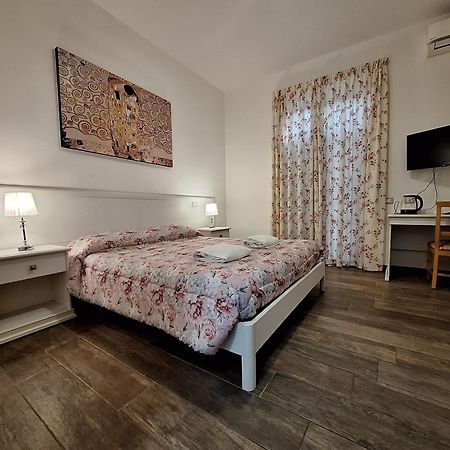 B&B La Locanda Del Sorriso Orte Bagian luar foto